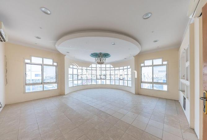 128363594 - Property Main Image