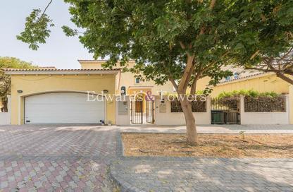 Villa - 3 - 4 for sale in District 8 - Jumeirah Park - Dubai