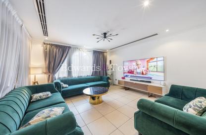 Villa - 3 - 4 for sale in District 8 - Jumeirah Park - Dubai