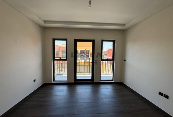 121987132 - Property Image 3