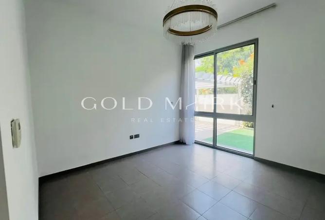 83656786 - Property Image 3