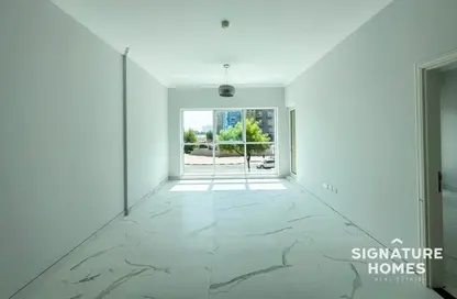 Apartment - 1 Bedroom - 2 Bathrooms for rent in Axis silver 1 - Dubai Silicon Oasis - Dubai