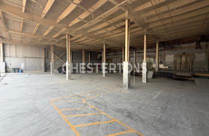 Warehouse - Studio for rent in Umm Ramool - Dubai