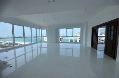 Penthouse - 5 Bedrooms - 6 Bathrooms for rent in Cornich Al Khalidiya - Al Khalidiya - Abu Dhabi