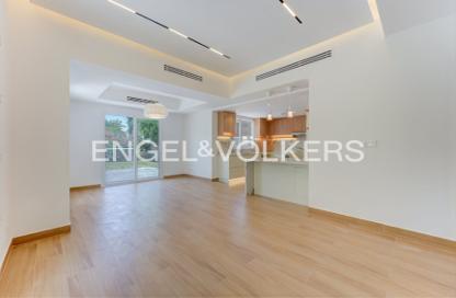 Townhouse - 3 Bedrooms - 3 Bathrooms for rent in Springs 14 - The Springs - Dubai