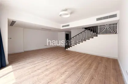 فيلا - 4 غرف نوم - 6 حمامات للايجار في بينتا ڤيلاز - منطقة 11 - قرية جميرا الدائرية - دبي