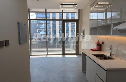 Apartment - Studio - 1 for rent in Garnet Building - Jumeirah Garden City - Al Satwa - Dubai
