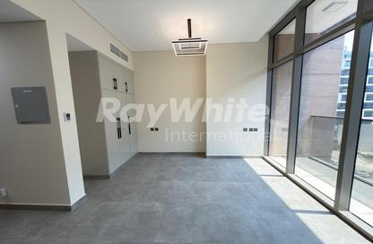 Apartment - Studio - 1 for rent in Garnet Building - Jumeirah Garden City - Al Satwa - Dubai