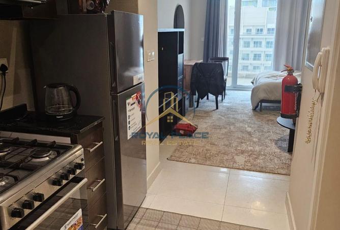 استوديو مفروش بالكامل | جاهز للسكن | خالٍ