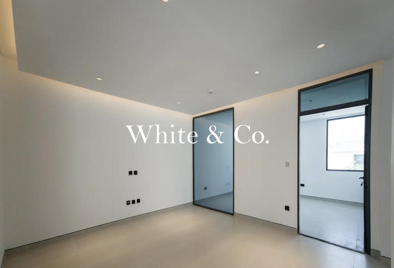 Corner Plot | Full Extension | Upgraded photo 9