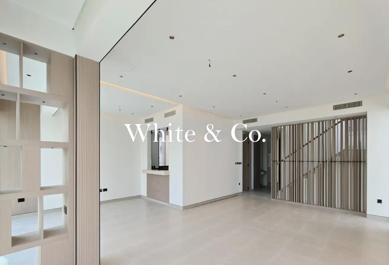 Corner Plot | Full Extension | Upgraded photo 4