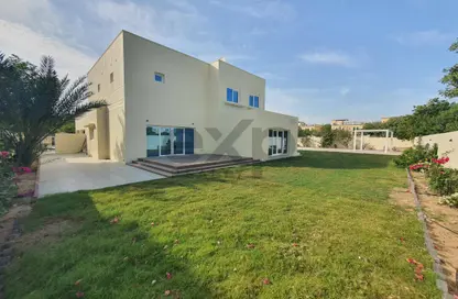Villa - 5 Bedrooms - 7 Bathrooms for sale in Meadows 9 - Meadows - Dubai