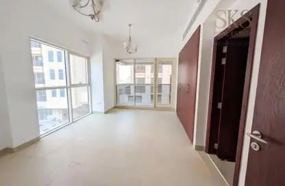 Apartment - 1 Bedroom - 2 Bathrooms for rent in Al Marzooqi Tower - Al Jaddaf - Dubai Apartment - 1 Bedroom - 2 Bathrooms for rent in Al Marzooqi Tower - Al Jaddaf - Dubai