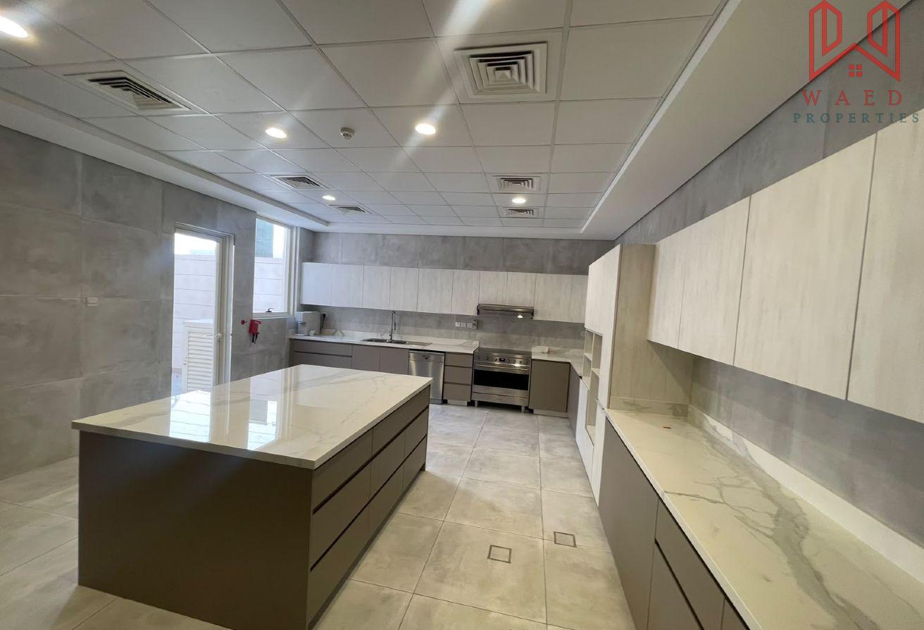 Modern 6BR Villa|Private Pool and Garden|Elevator photo 13