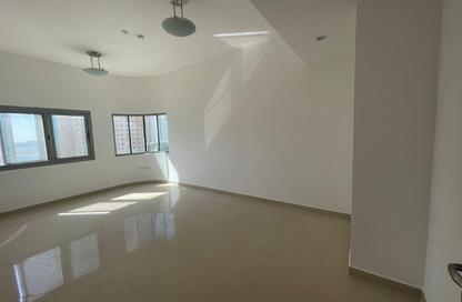 Apartment - 3 Bedrooms - 3 Bathrooms for rent in New Al Taawun Road - Al Taawun - Sharjah