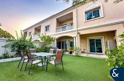 تاون هاوس - 3 غرف نوم - 3 حمامات للبيع في 2F حي - مثلث قرية جميرا - دبي