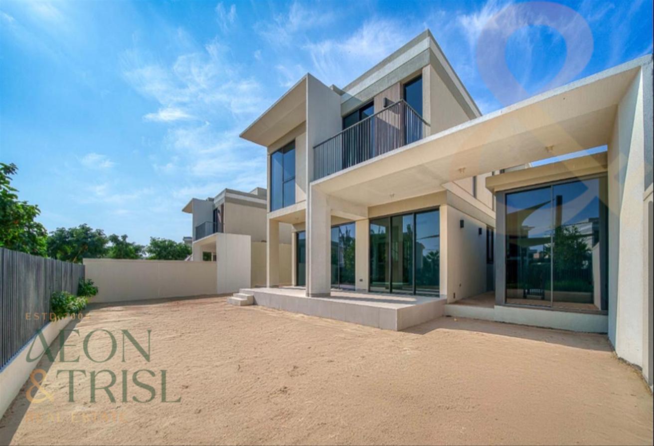 5 Bedroom Villa | Vacant | Spacious Layout photo 3