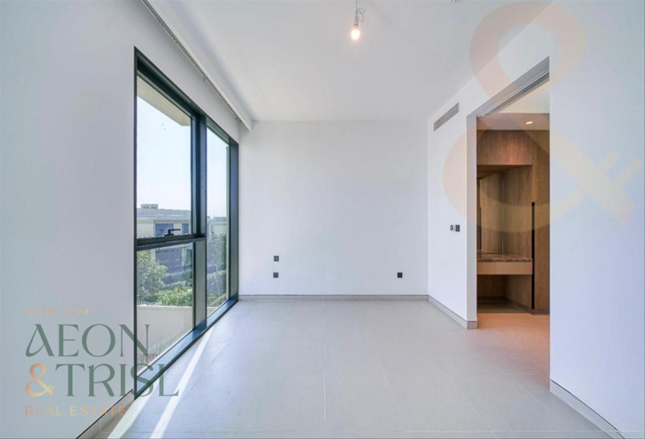 5 Bedroom Villa | Vacant | Spacious Layout photo 8