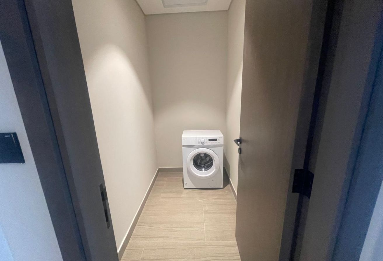 Brand-New| 2 BHK+Laundry| Cheapest Rent| Ready — image 9