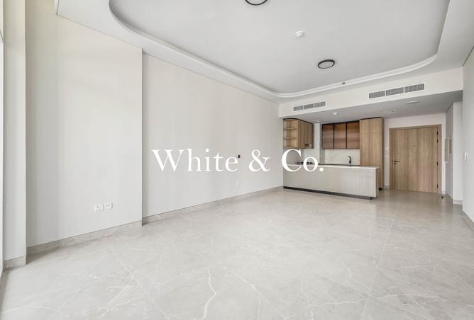 Luxury|Furnished or Unfurnished| Spacious photo 3