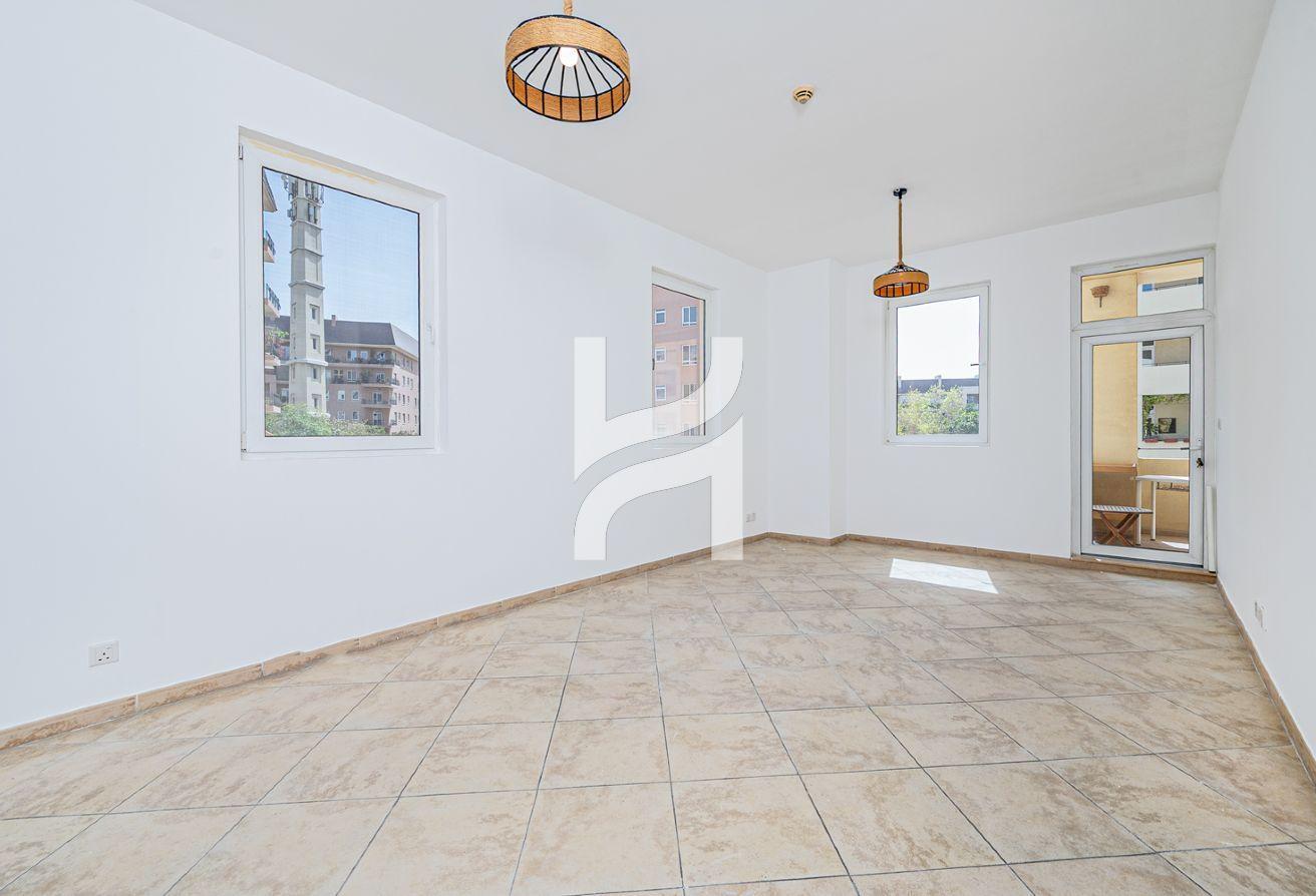 Vastu Compliant | Basement Storage | Corner Unit photo 2