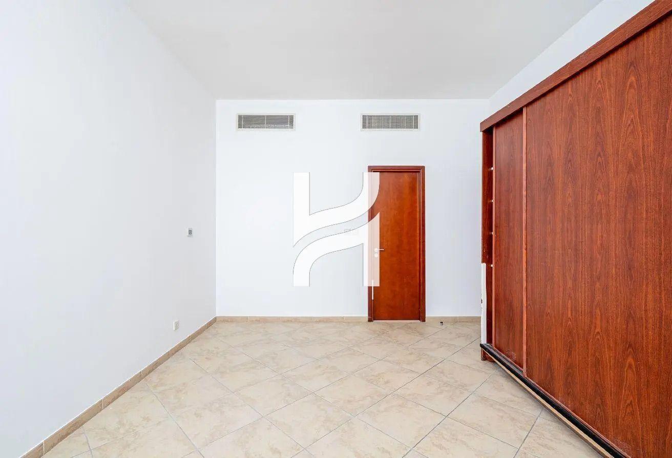 Vastu Compliant | Basement Storage | Corner Unit photo 4