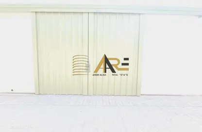 مستودع - استوديو - 4 حمامات للايجار في المنطقة الصناعية رقم 17 - المنطقة الصناعية بالشارقة - الشارقة