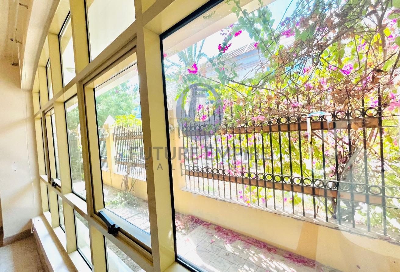 Spacious Huge 5BR villa | Driver room |Book Now