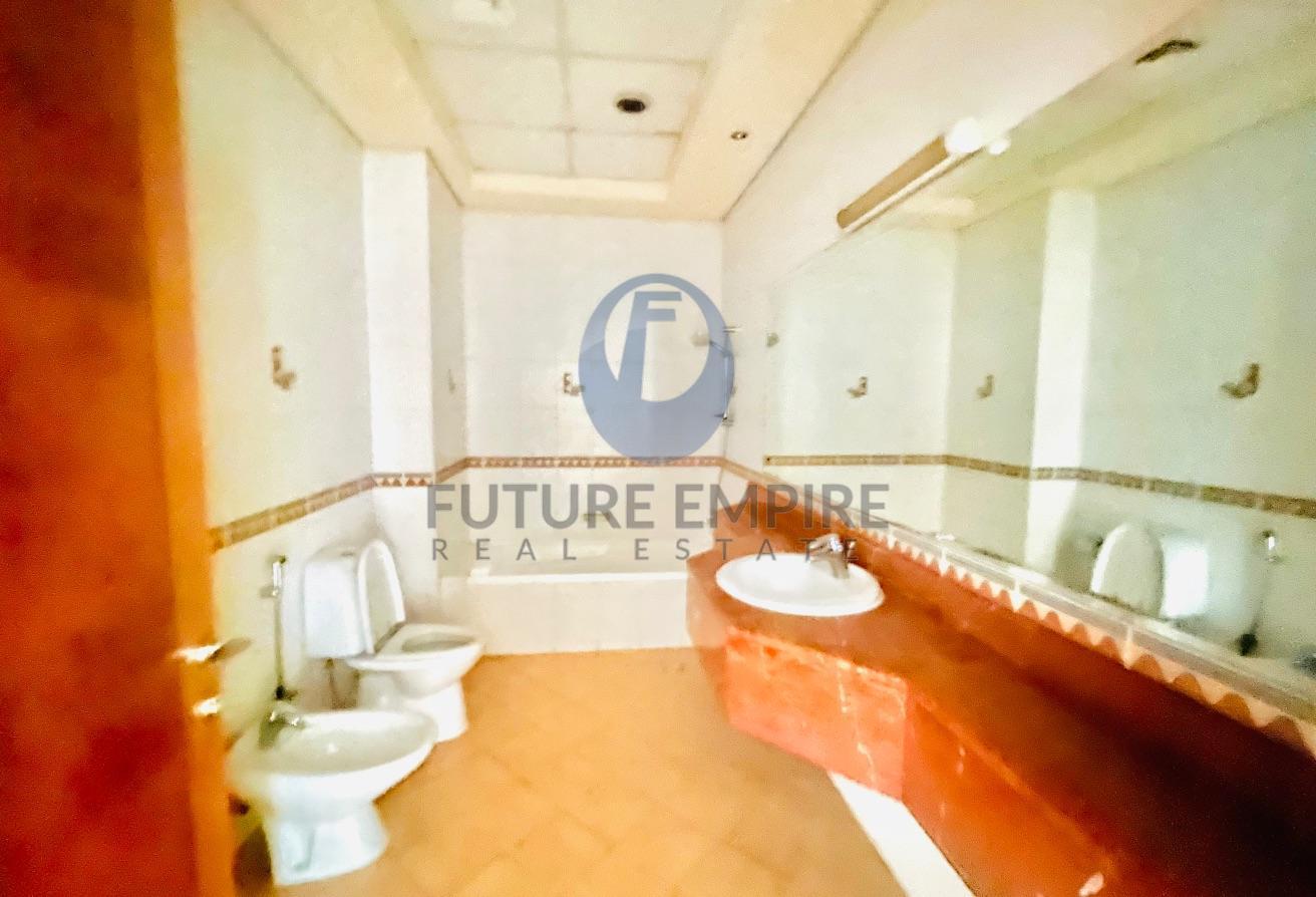 Spacious Huge 5BR villa | Driver room |Book Now photo 12