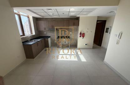 Apartment - 1 - 2 for rent in Rose Building - Al Jaddaf - Dubai Apartment - 1 - 2 for rent in Rose Building - Al Jaddaf - Dubai