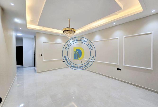 67433209 - Property Image 3