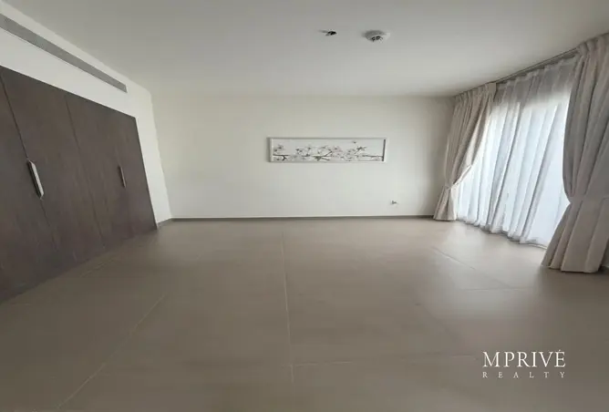 156925643 - Property Image 3
