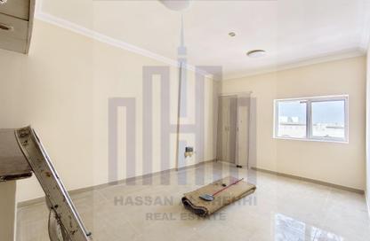 Apartment - Studio - 1 Bathroom for rent in Muwailih Building - Muwaileh - Sharjah