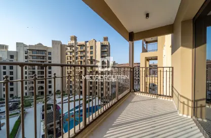 Apartment - 2 Bedrooms - 2 Bathrooms for rent in Al Jazi 4 - Madinat Jumeirah Living - Umm Suqeim - Dubai