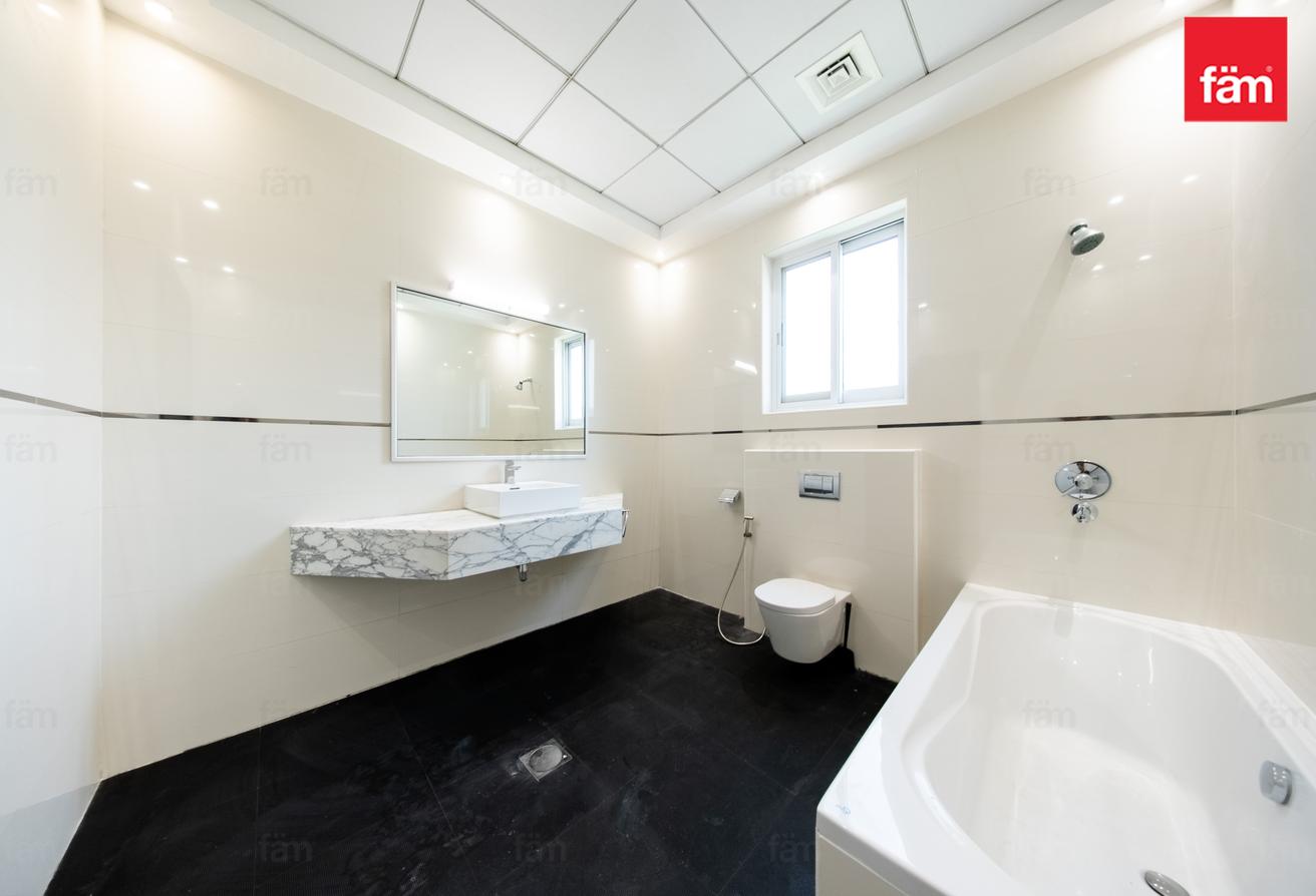 Suburban villa for family, easy access to the city photo 11