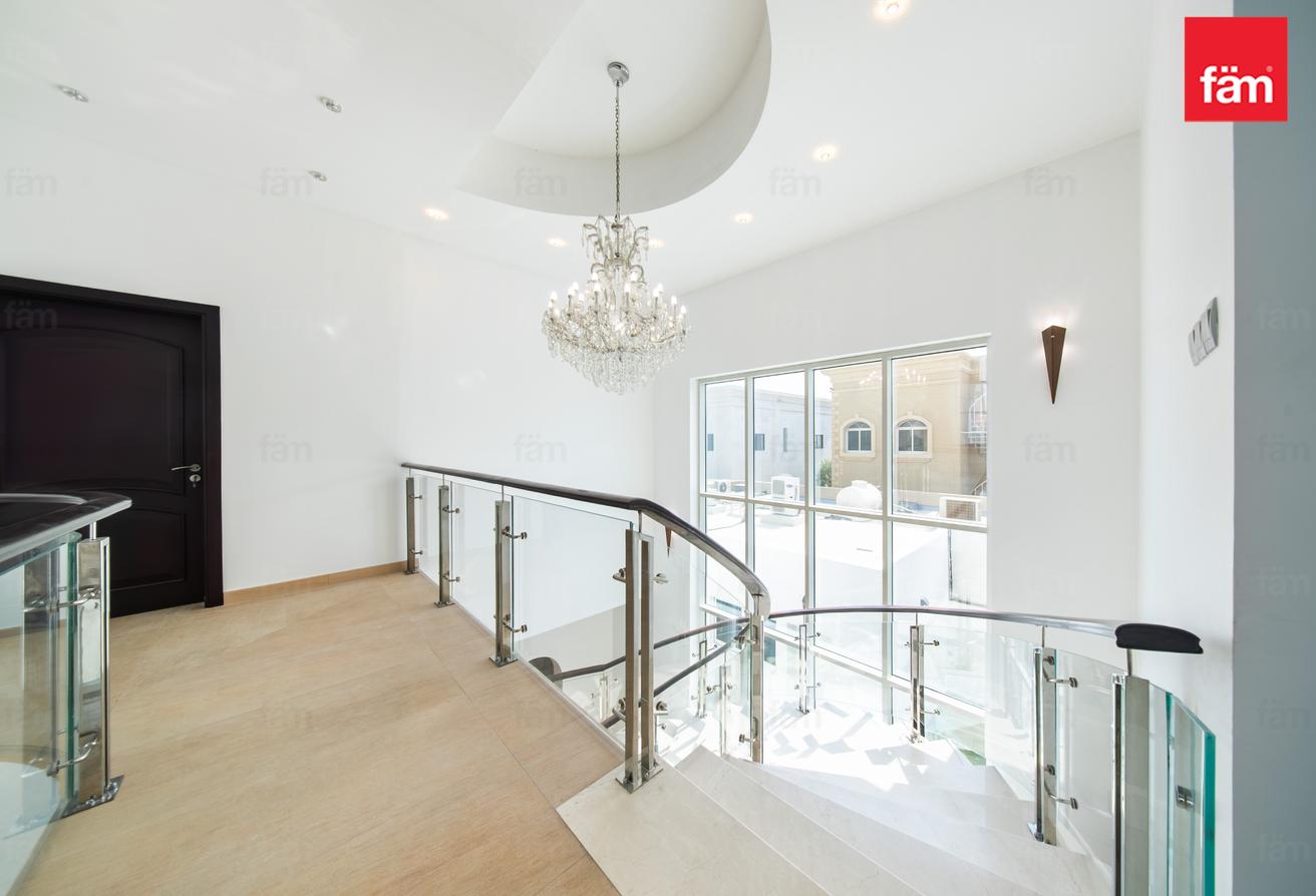 Suburban villa for family, easy access to the city photo 17