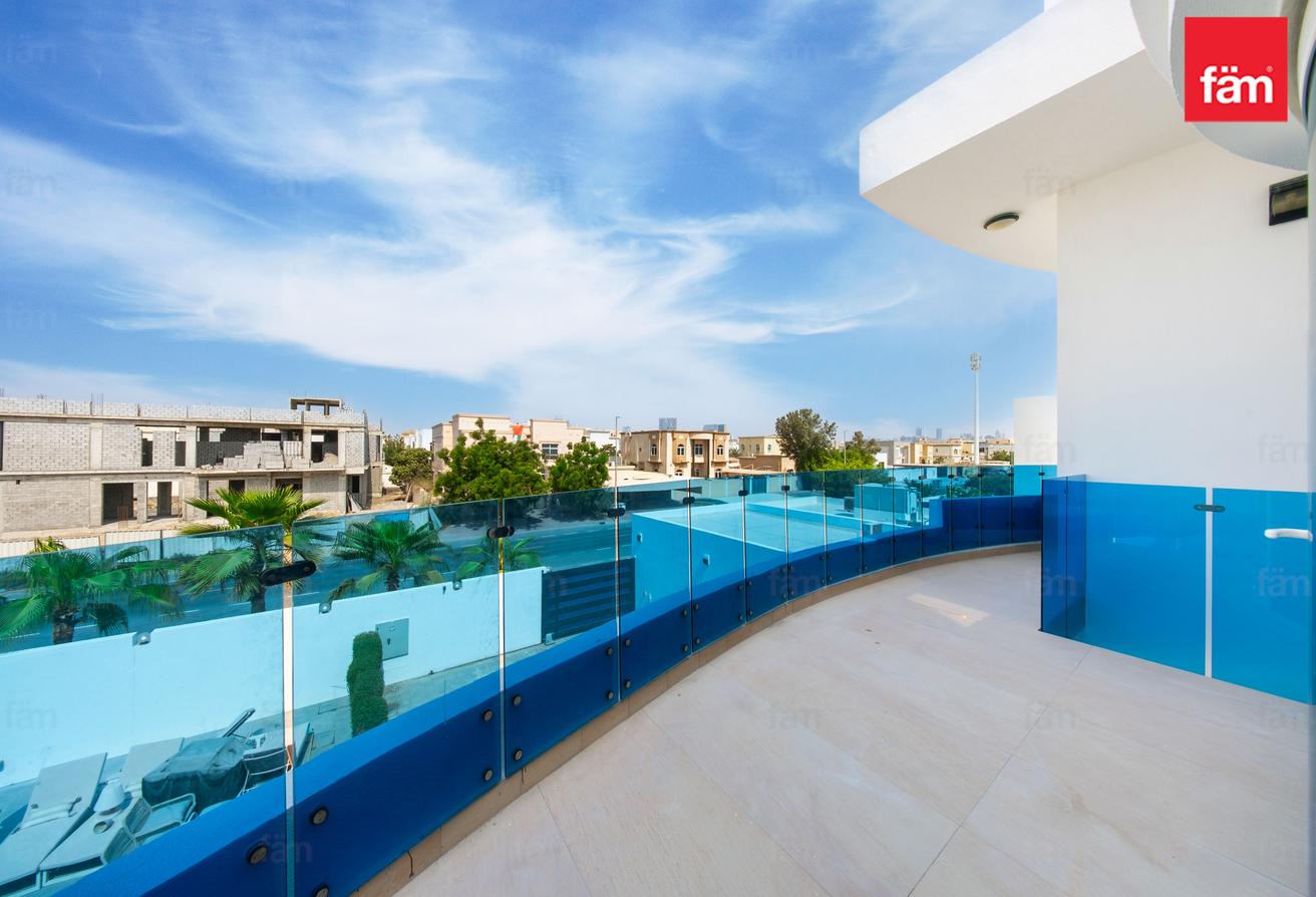 Suburban villa for family, easy access to the city photo 2
