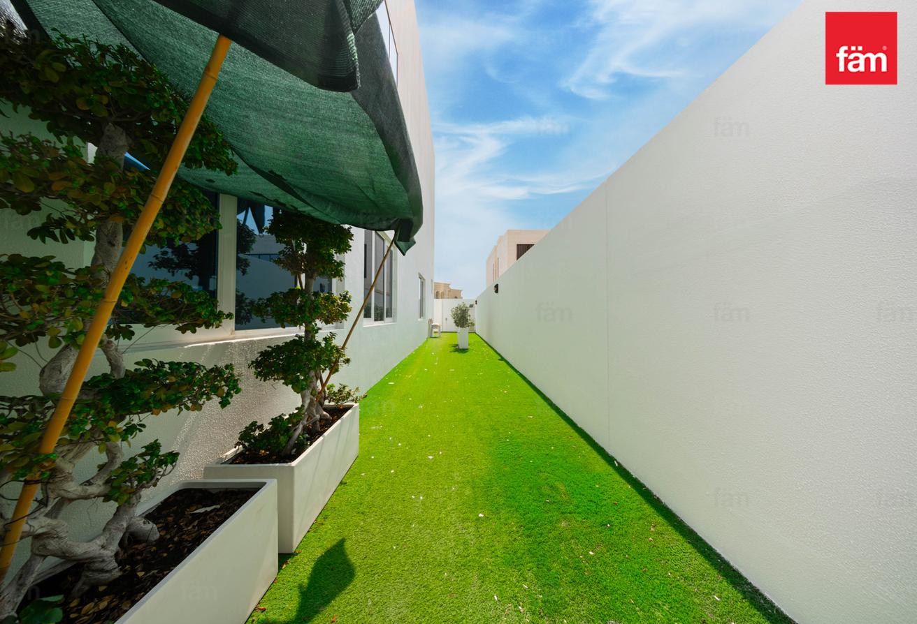 Suburban villa for family, easy access to the city photo 7
