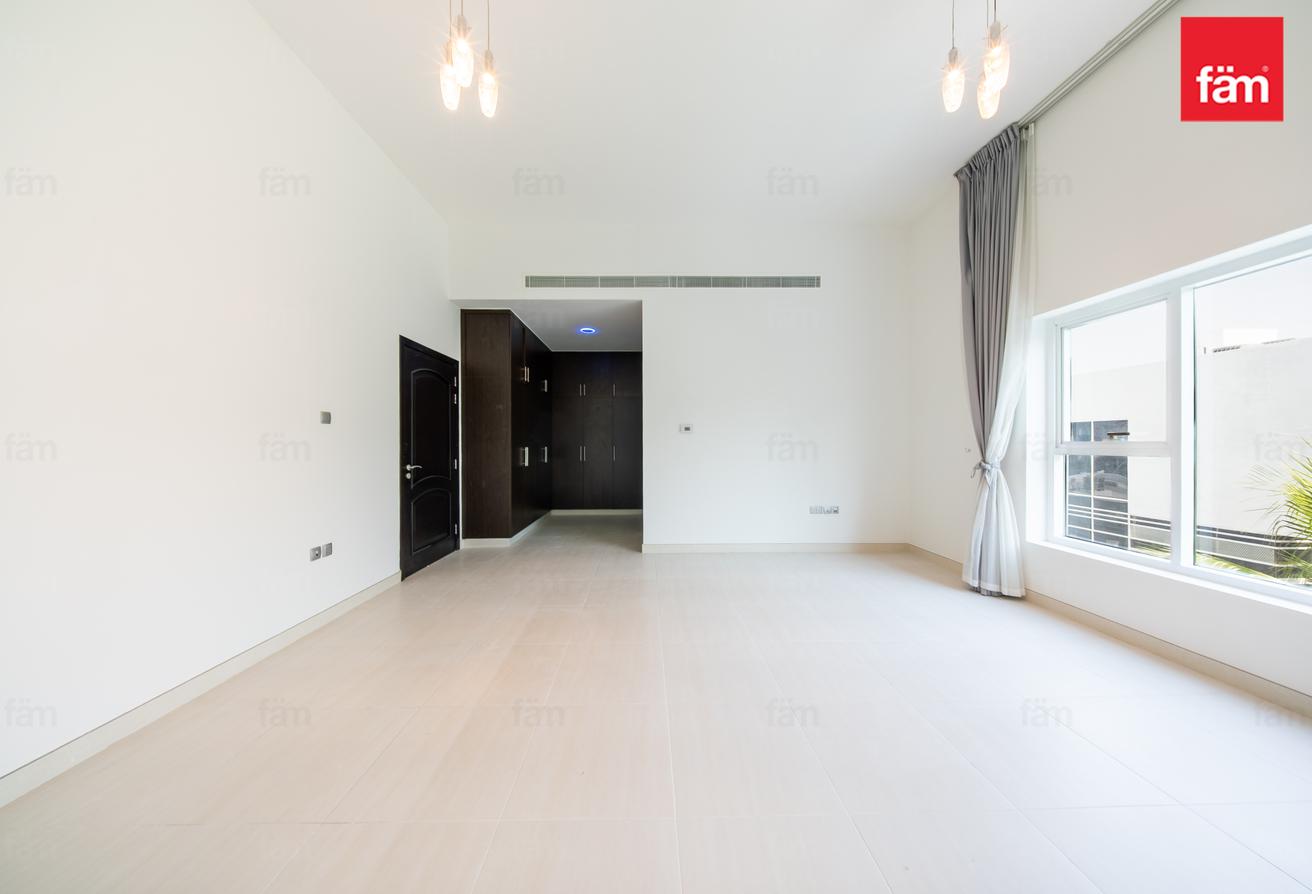 Suburban villa for family, easy access to the city photo 21