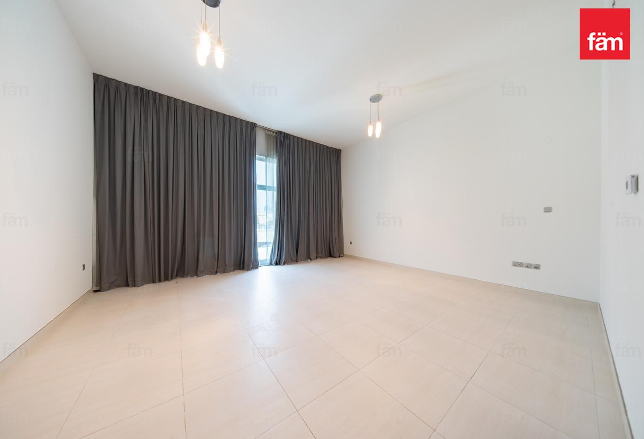 Suburban villa for family, easy access to the city photo 13