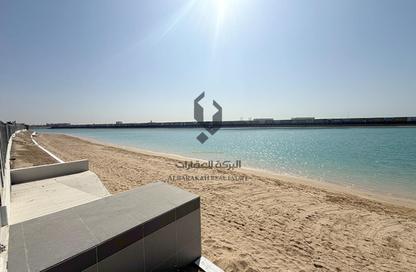 فيلا - 6 - 7 للايجار في جزيرة الشمس - مدينة أجمل مكان - مدينة الواجهة المائية لإمارة الشارقة - الشارقة