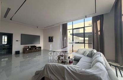 Villa - 4 Bedrooms - 6 Bathrooms for rent in Al Aweer 1 - Al Aweer - Dubai