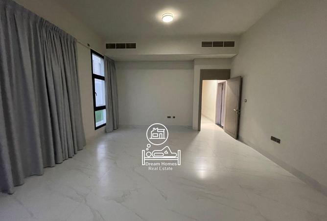 4-bed villa