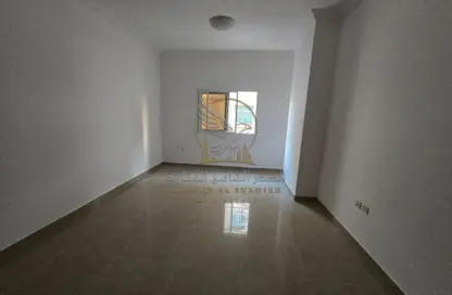 Apartment - 2 Bedrooms - 2 Bathrooms for rent in Al Qulaya'ah - Al Sharq - Sharjah