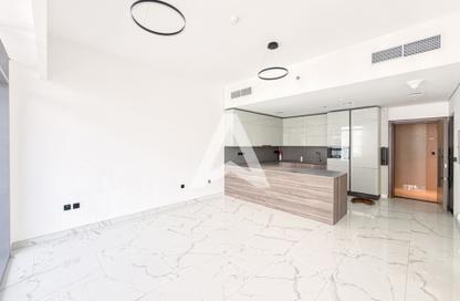 Apartment - 1 Bedroom - 2 Bathrooms for rent in Royal Regency - Business Bay - Dubai