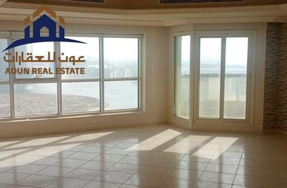 Apartment - 3 Bedrooms - 4 Bathrooms for rent in Al Khan Corniche - Al Khan - Sharjah