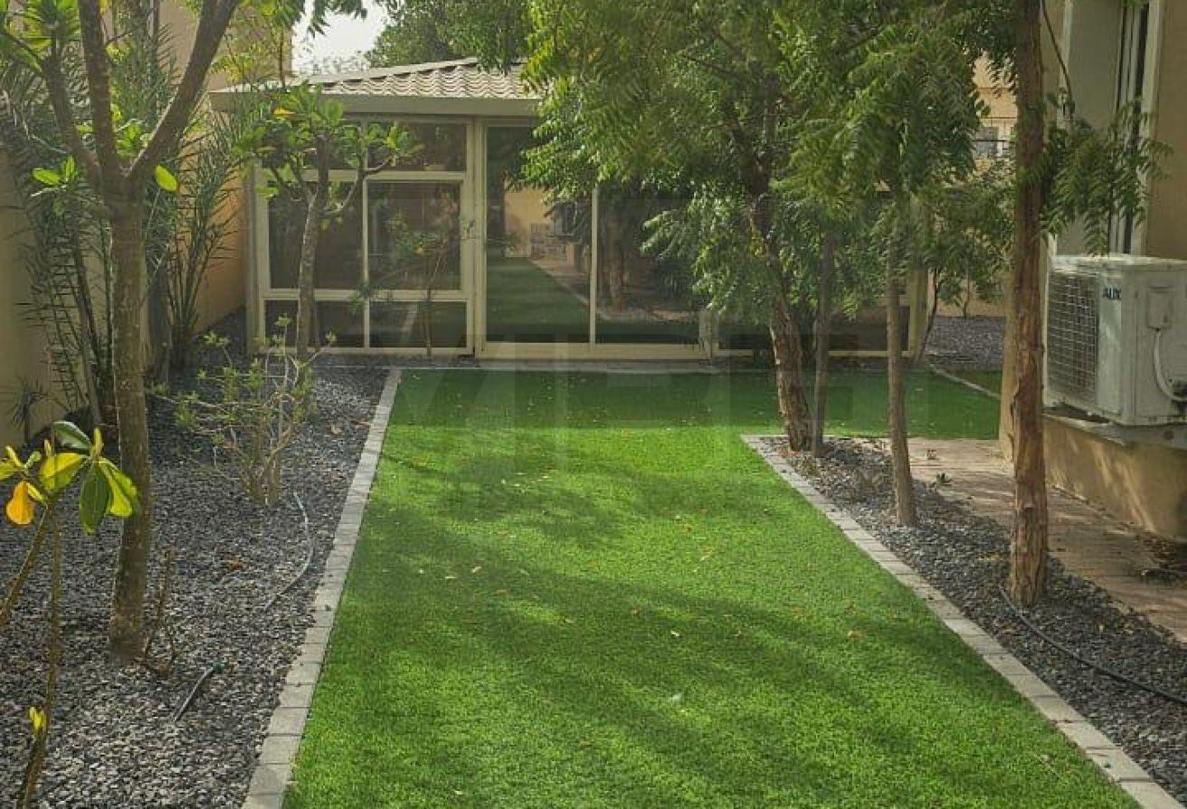 Elegant 4BR Villa | Huge Garden | Prime Mistral