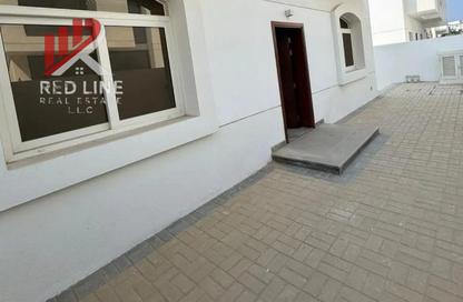 Villa - 4 Bedrooms - 6 Bathrooms for rent in Al Hamriyah - Sharjah