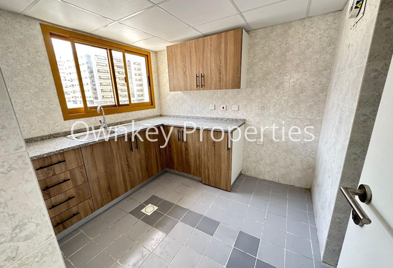 Open View/1BHK With Balcony/Close To Burjman photo 6