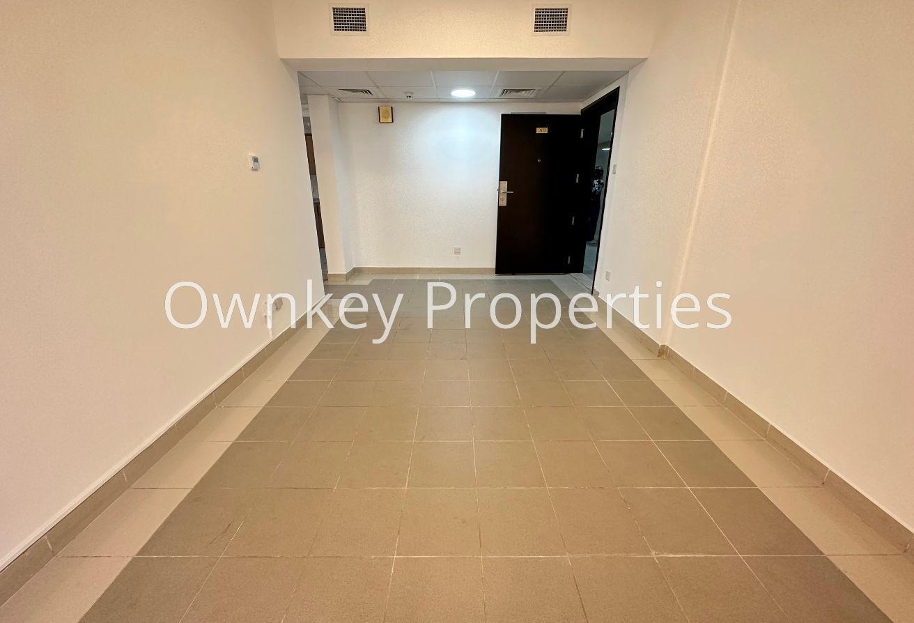 Open View/1BHK With Balcony/Close To Burjman photo 4